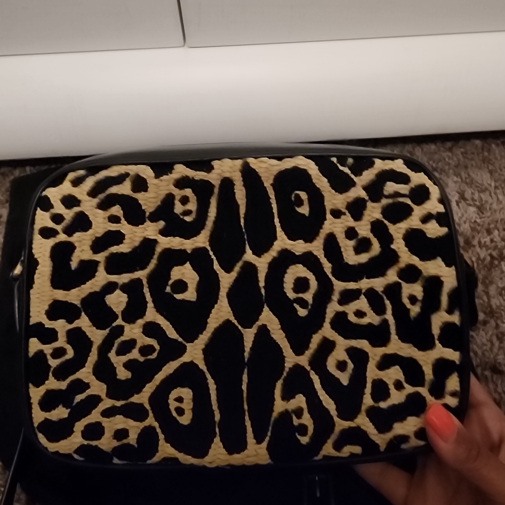 ‼️SOLD‼️YSL Lou Crossbody Bag - Picture 4 of 8